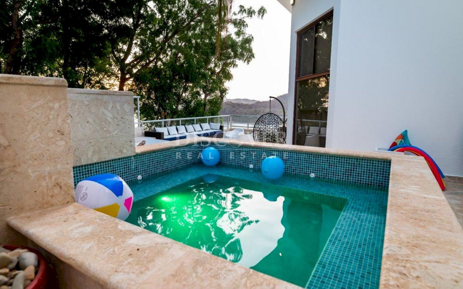 https://images.discovernica.com/propiedad/1600/001.jpg