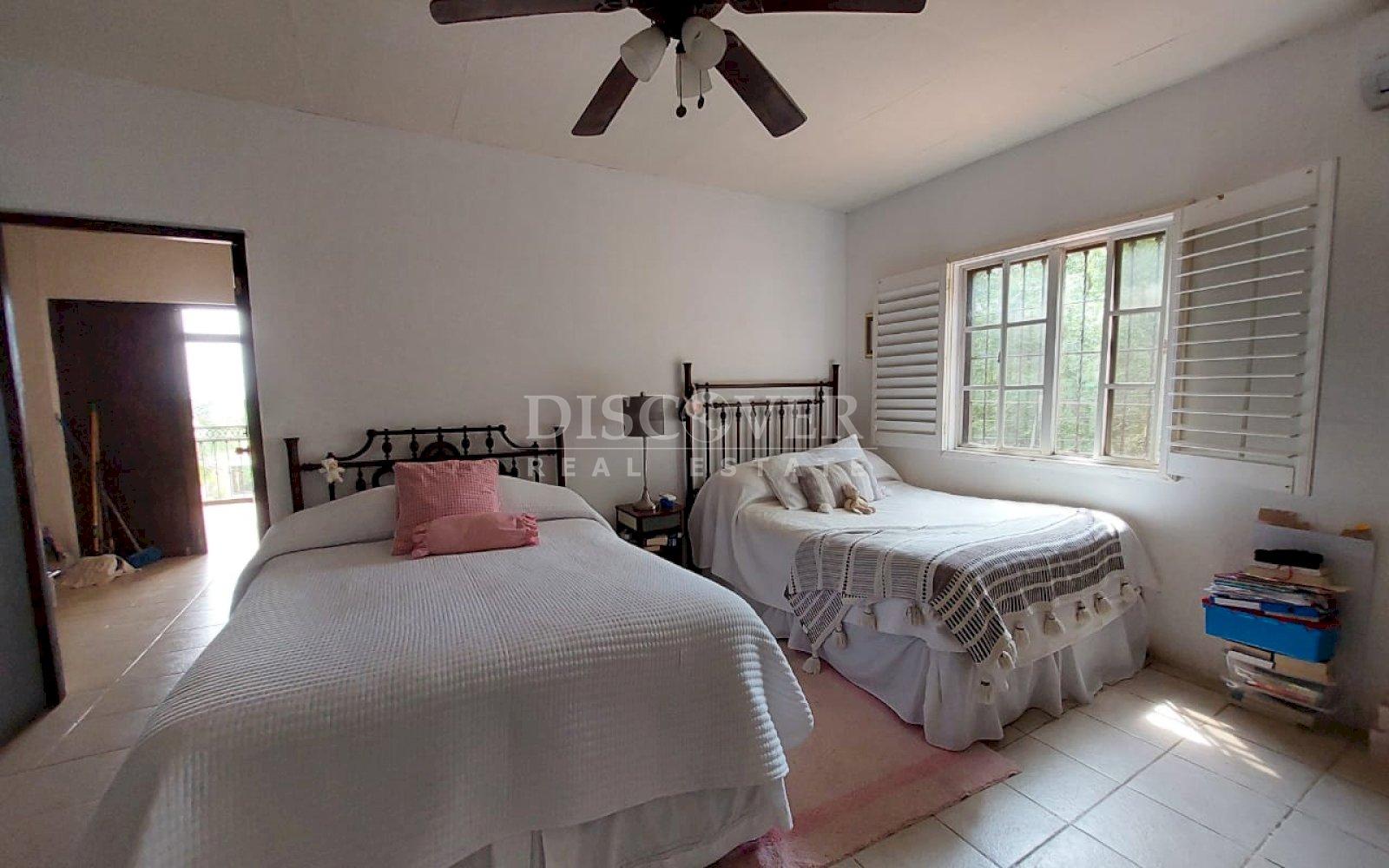  2-story house for sale in Villa Fontana.