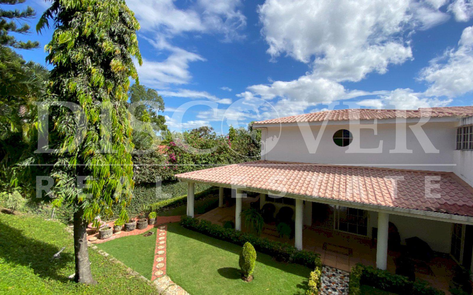 https://images.discovernica.com/propiedad/1600/112678.jpg.jpeg
