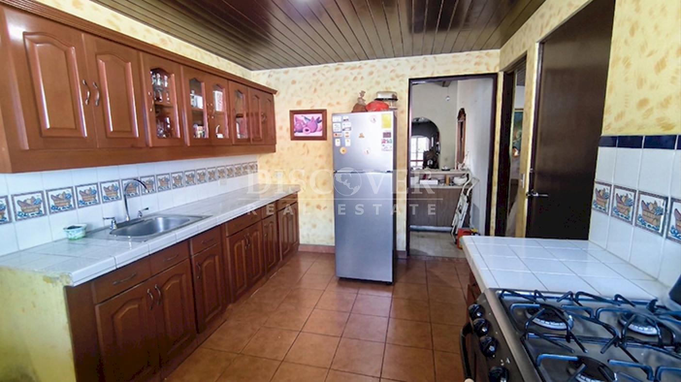 House for rent ideal for a business, in Las Colinas