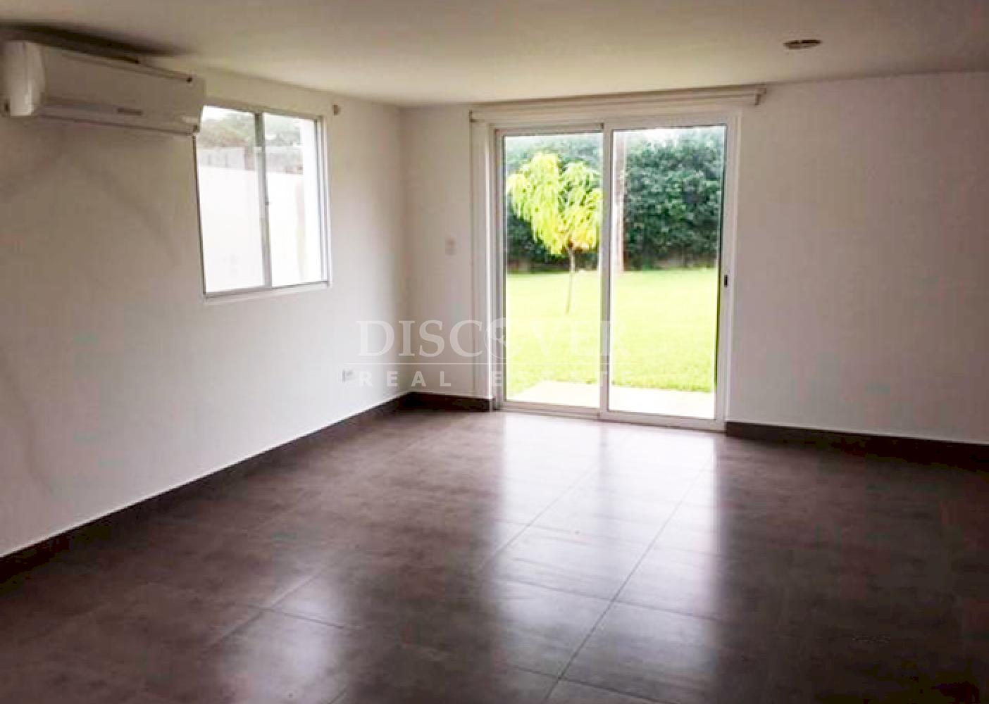  Spacious house for sale in Santo Domingo