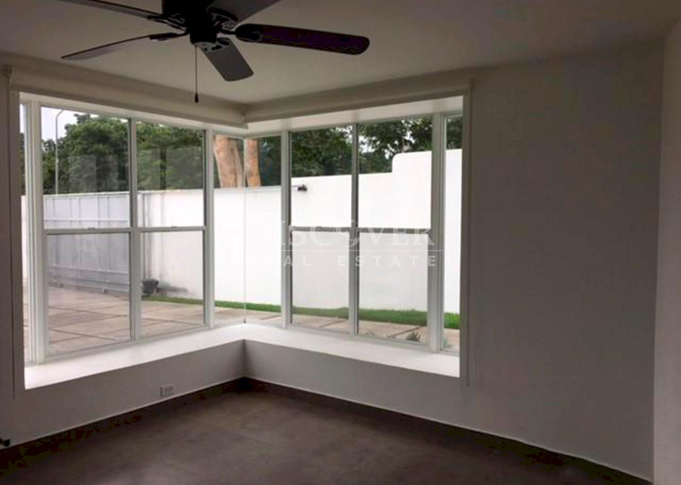  Spacious house for sale in Santo Domingo