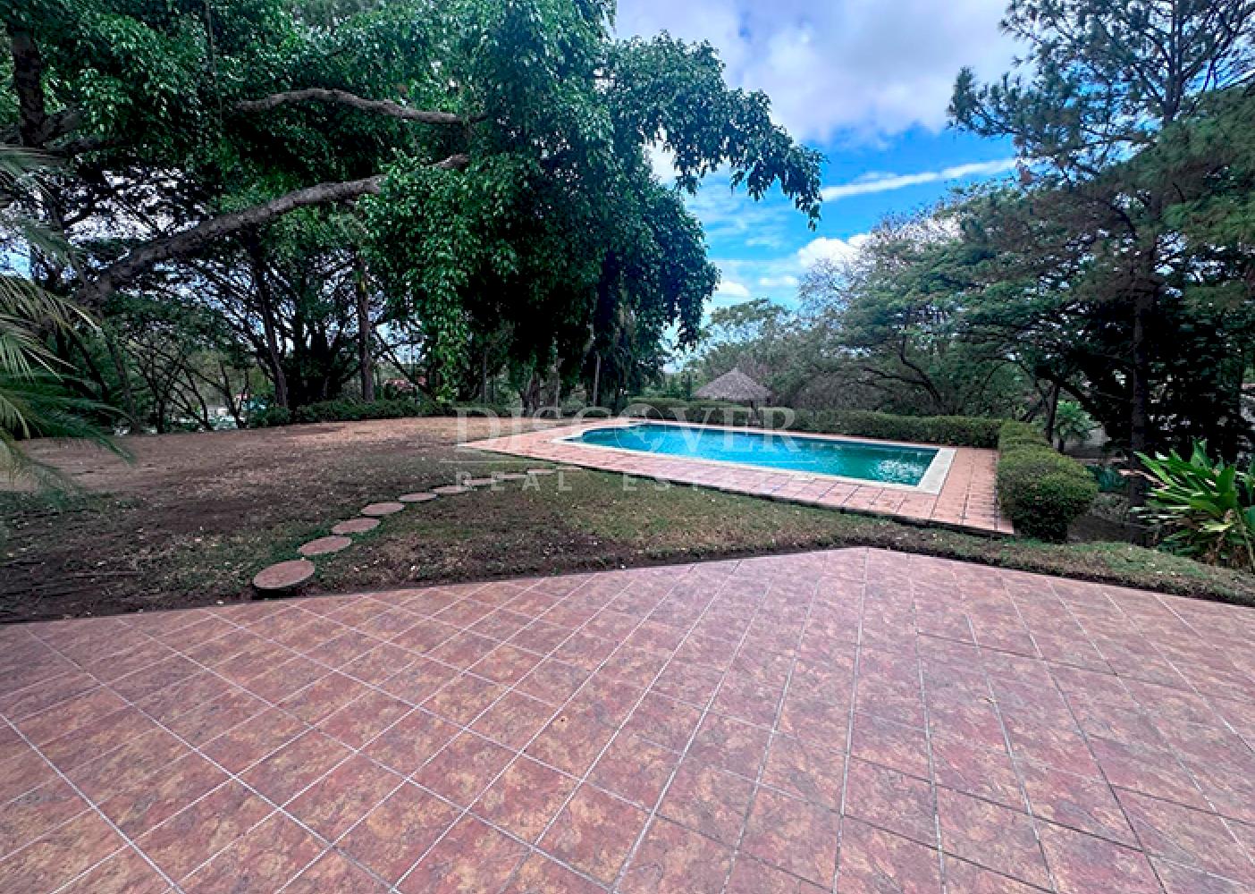 House for sale/rent in Villa Fontana with spectacular lake views 