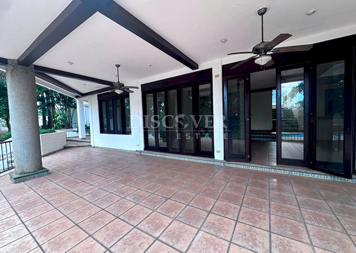 House for sale/rent in Villa Fontana with spectacular lake views 