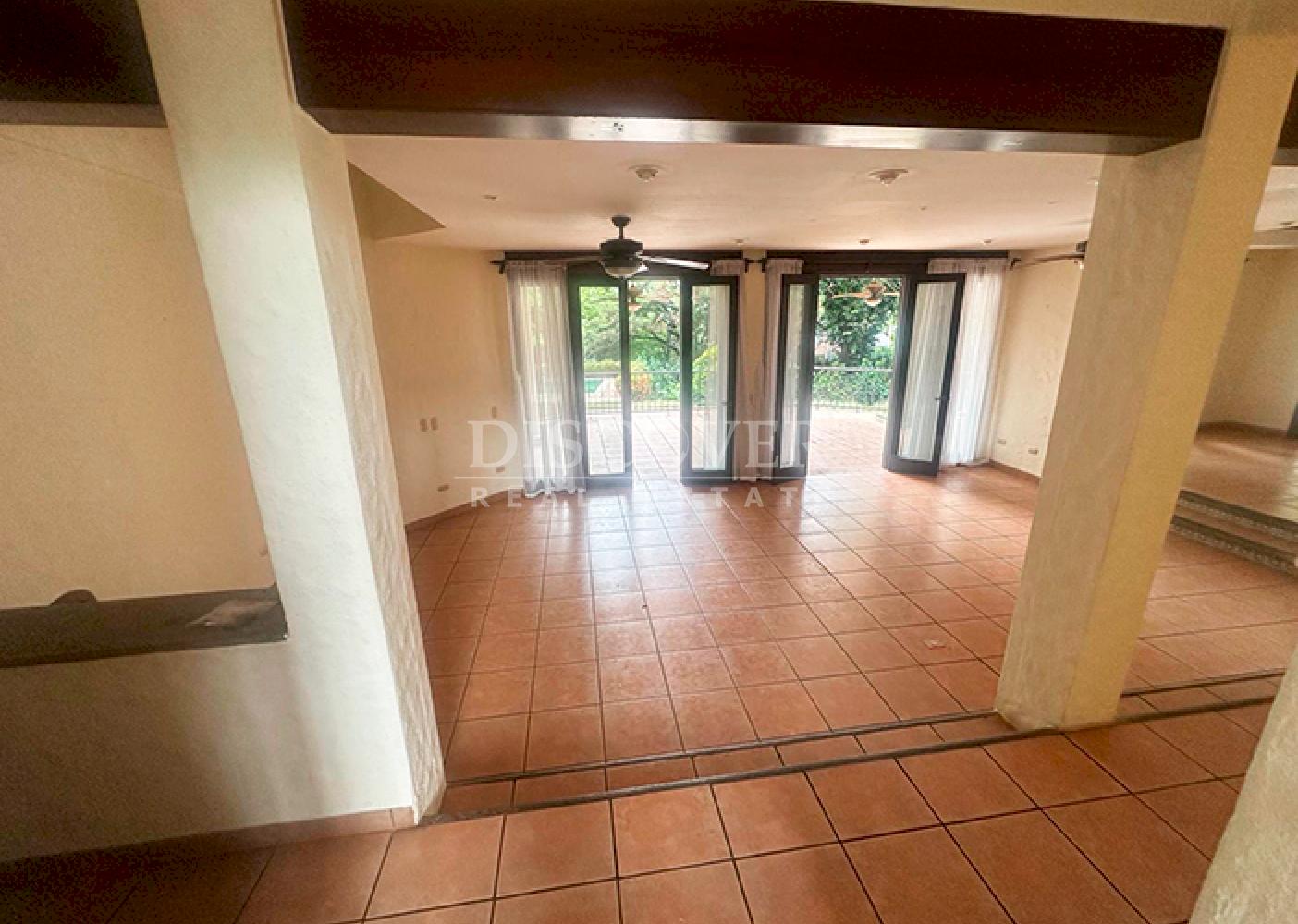 House for sale/rent in Villa Fontana with spectacular lake views 