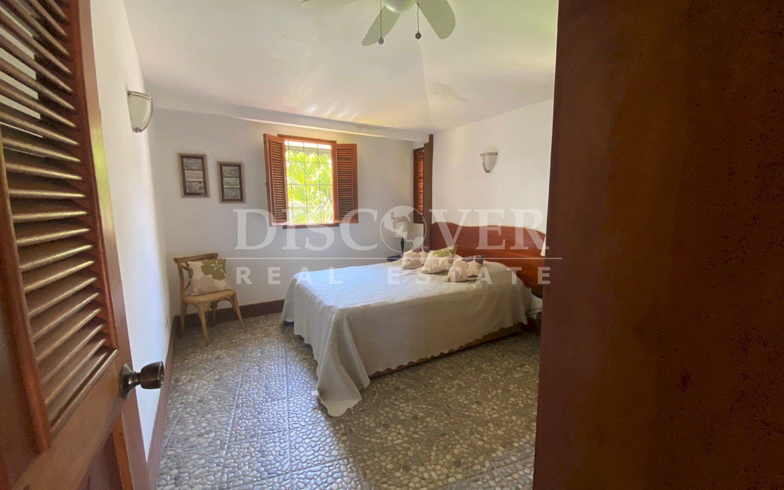  Islet for sale in the port of Asese