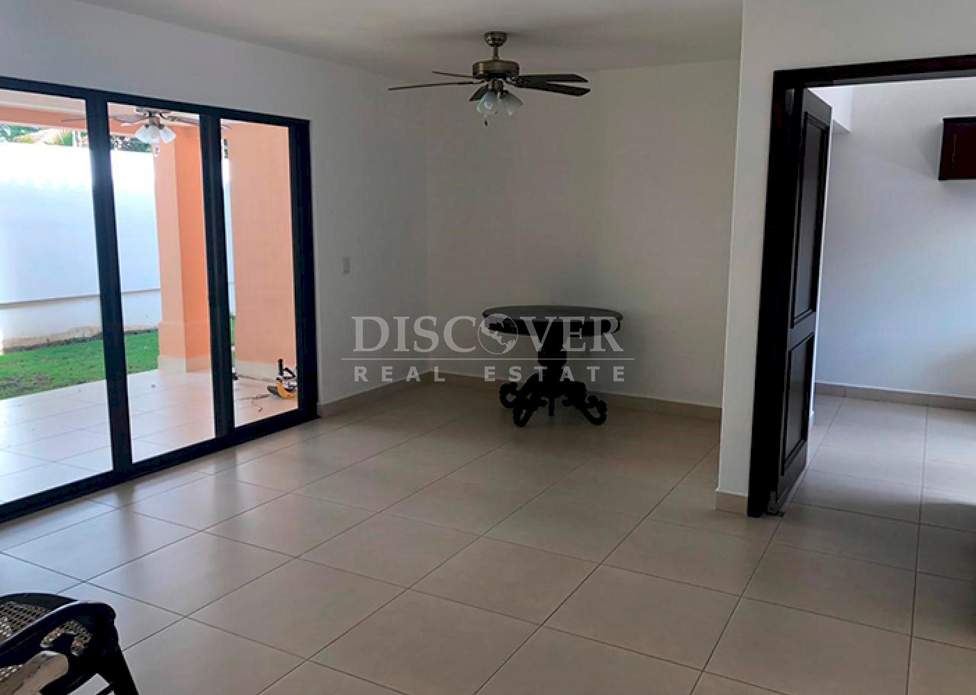  House for Rent and Sale in Villa Fontana