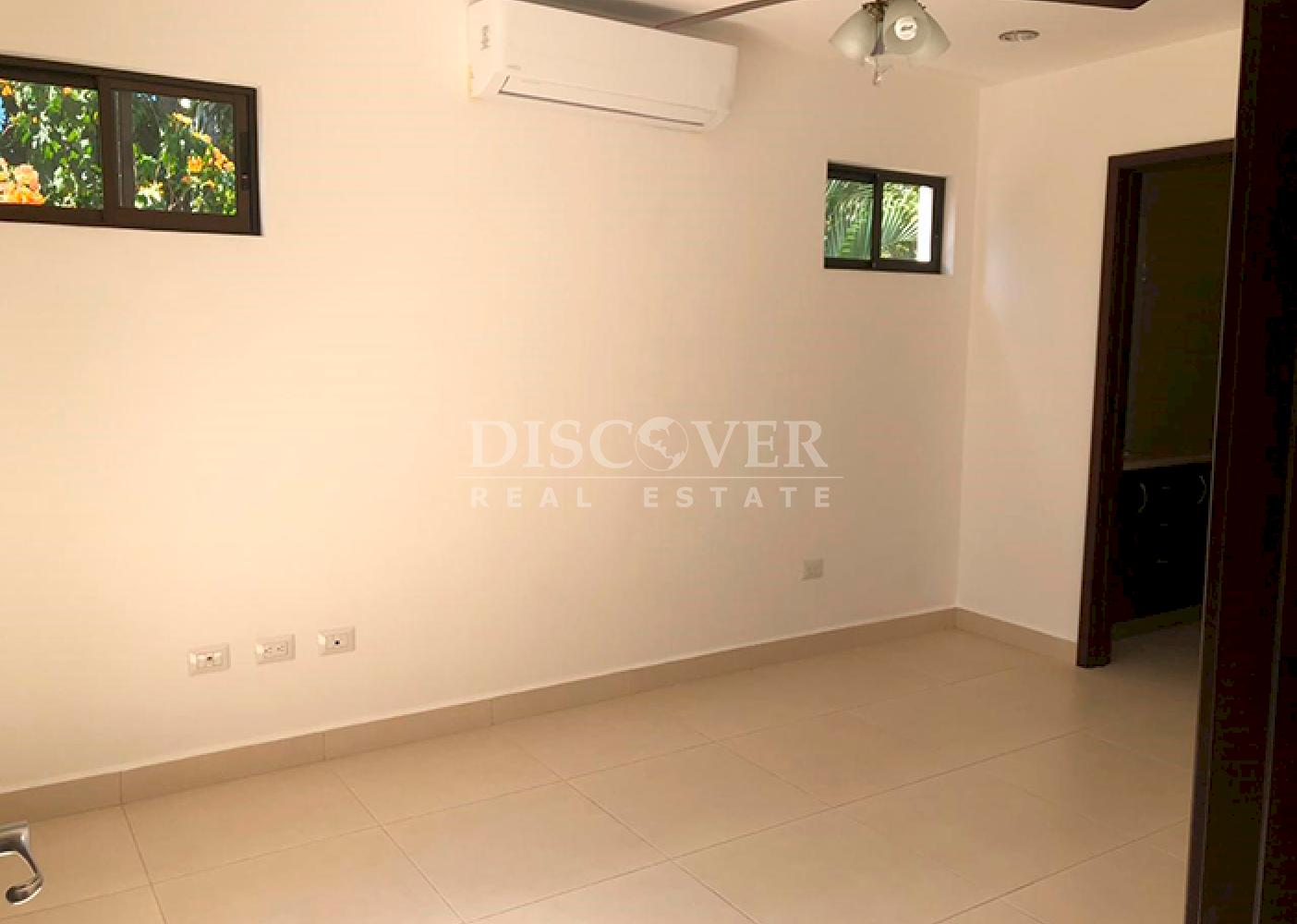  House for Rent and Sale in Villa Fontana