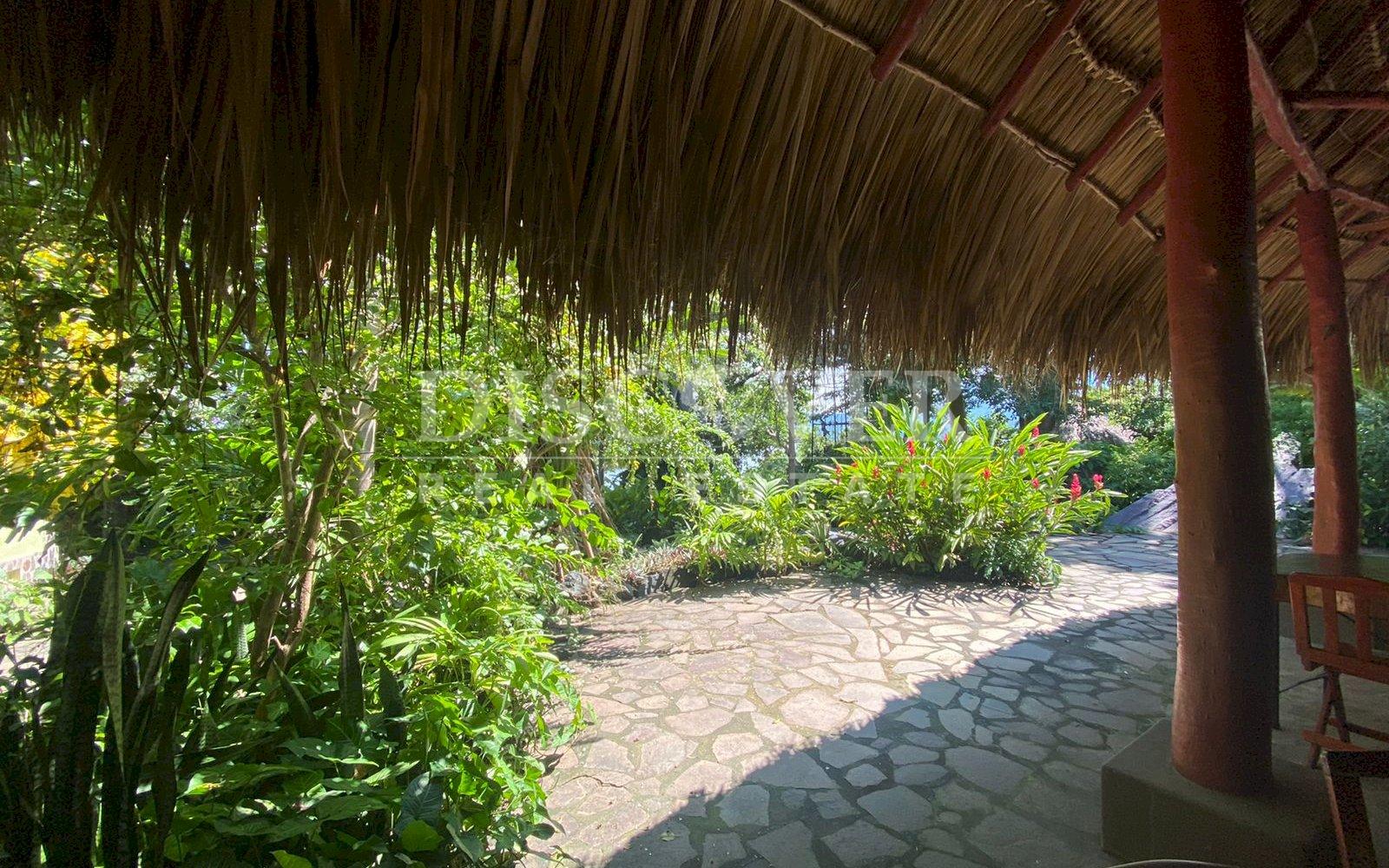  Islet for sale in the port of Asese