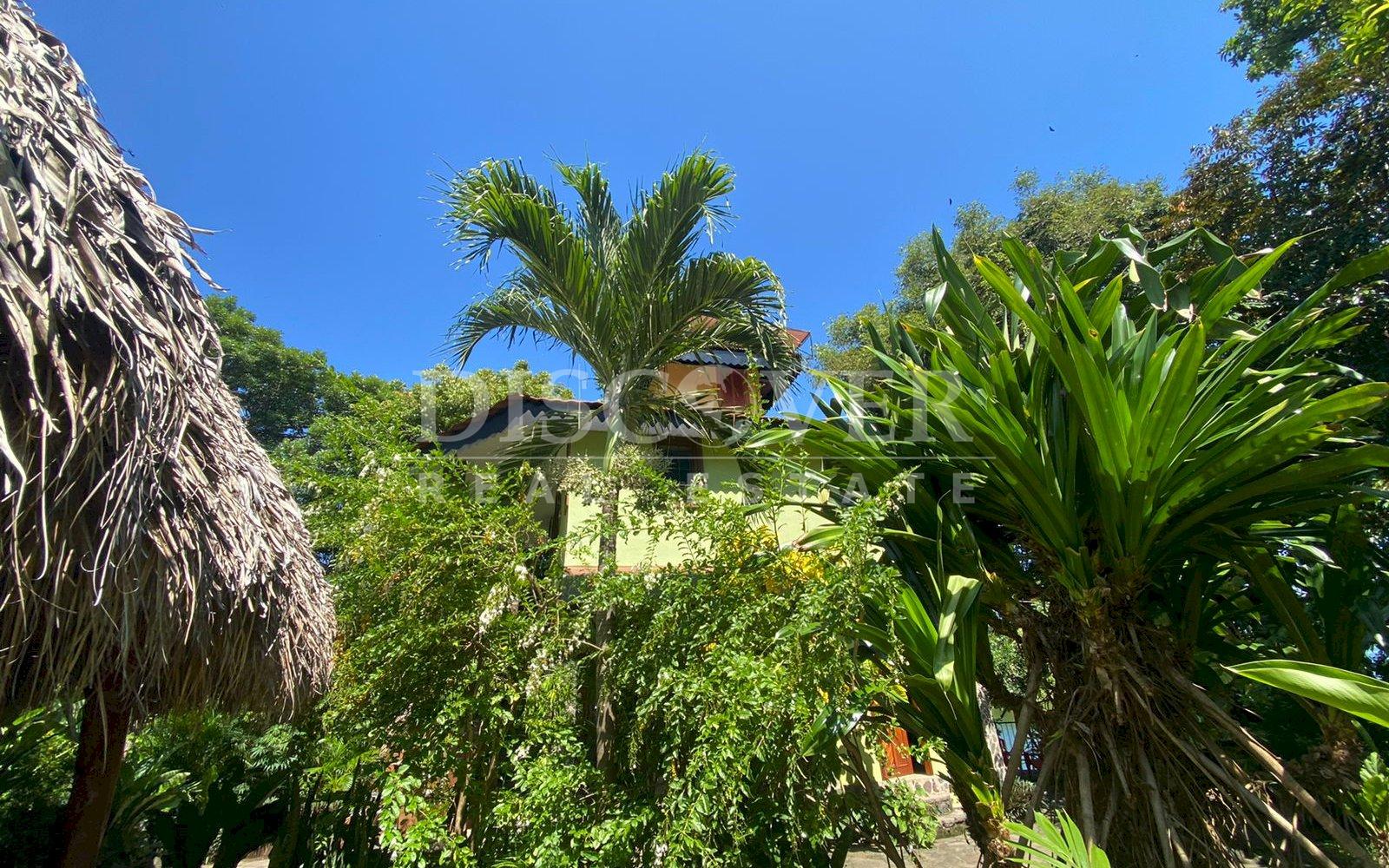  Islet for sale in the port of Asese