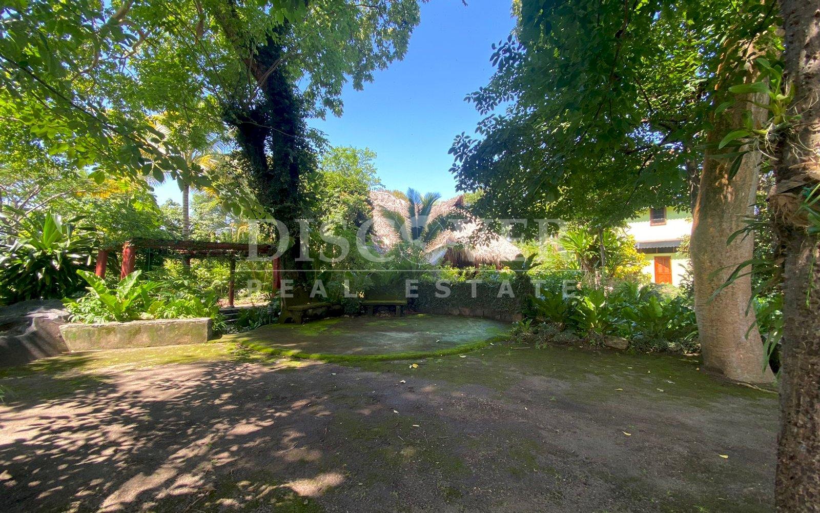 Islet for sale in the port of Asese