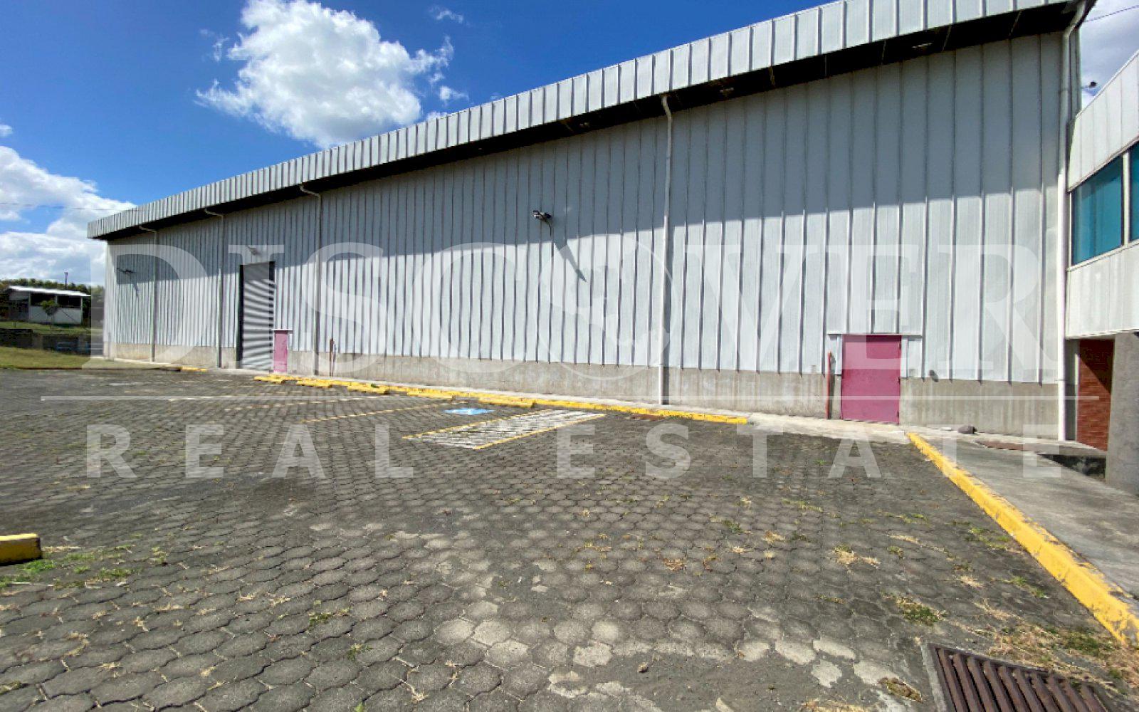 https://images.discovernica.com/propiedad/1600/1251900.jpg.jpeg