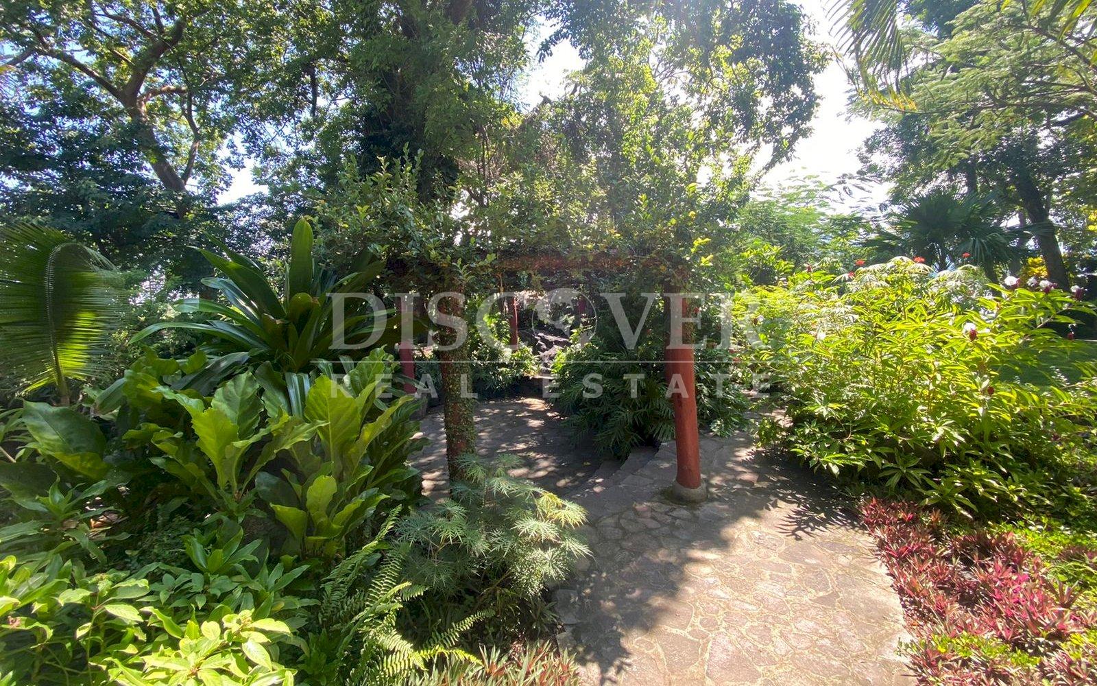  Islet for sale in the port of Asese