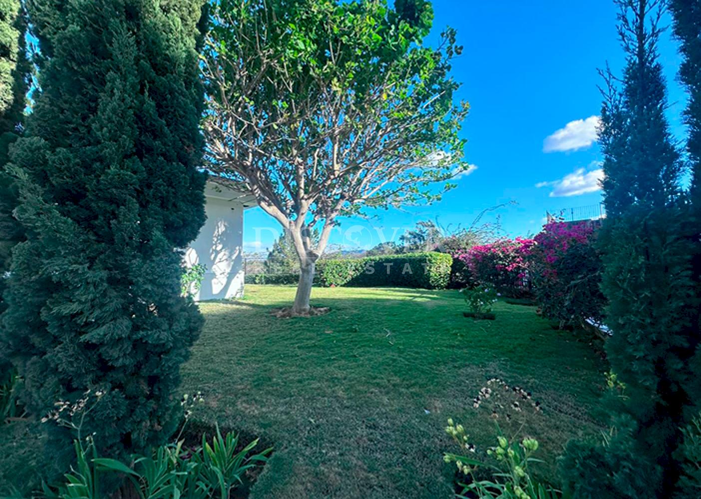 Casa en venta en la zona residencial de Villa Fontana