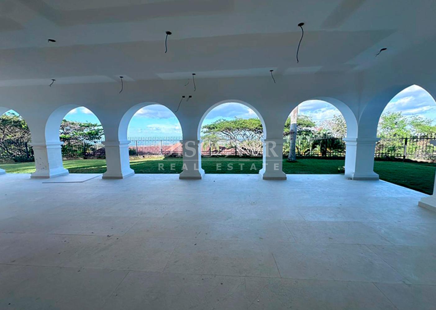 Casa en venta en la zona residencial de Villa Fontana