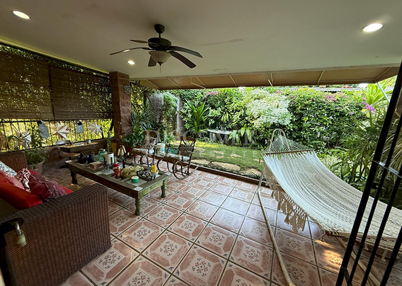 Spacious and cozy house for sale in Santo Domingo