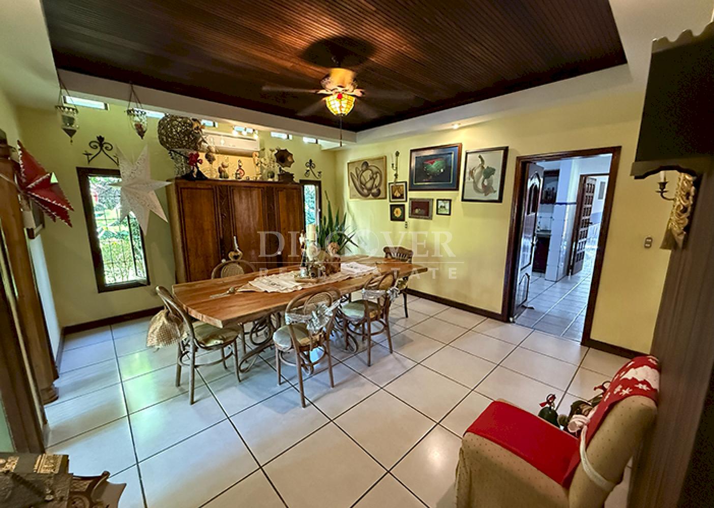 Spacious and cozy house for sale in Santo Domingo