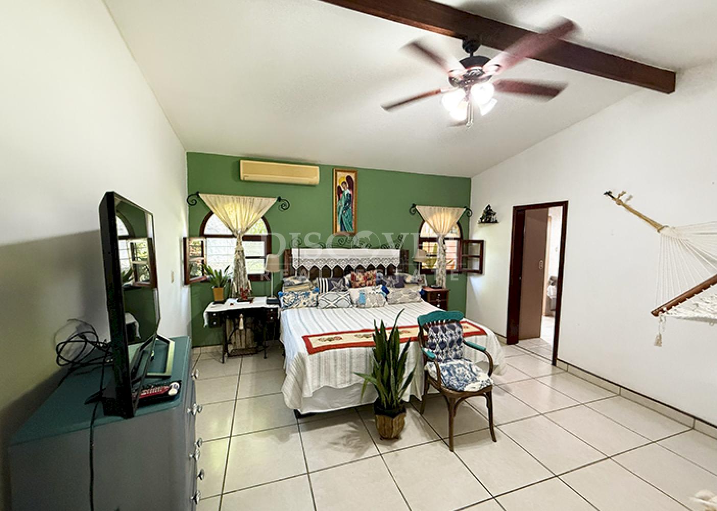 Spacious and cozy house for sale in Santo Domingo