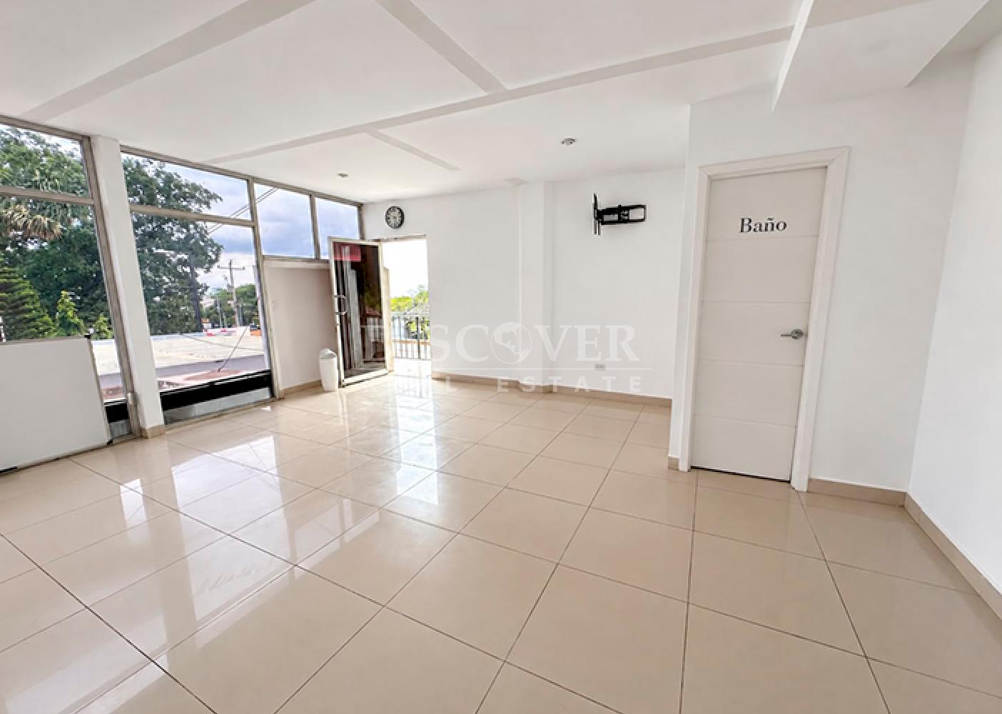  Retail spaces for rent in a shopping center - Jean Paul Genie Avenue