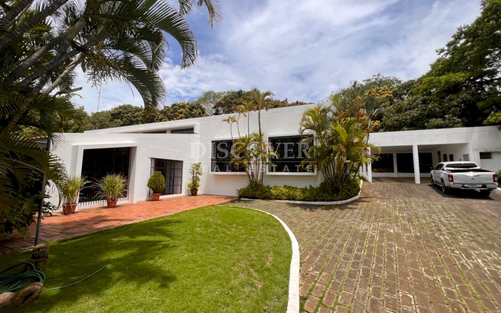 https://images.discovernica.com/propiedad/1600/132371.jpg
