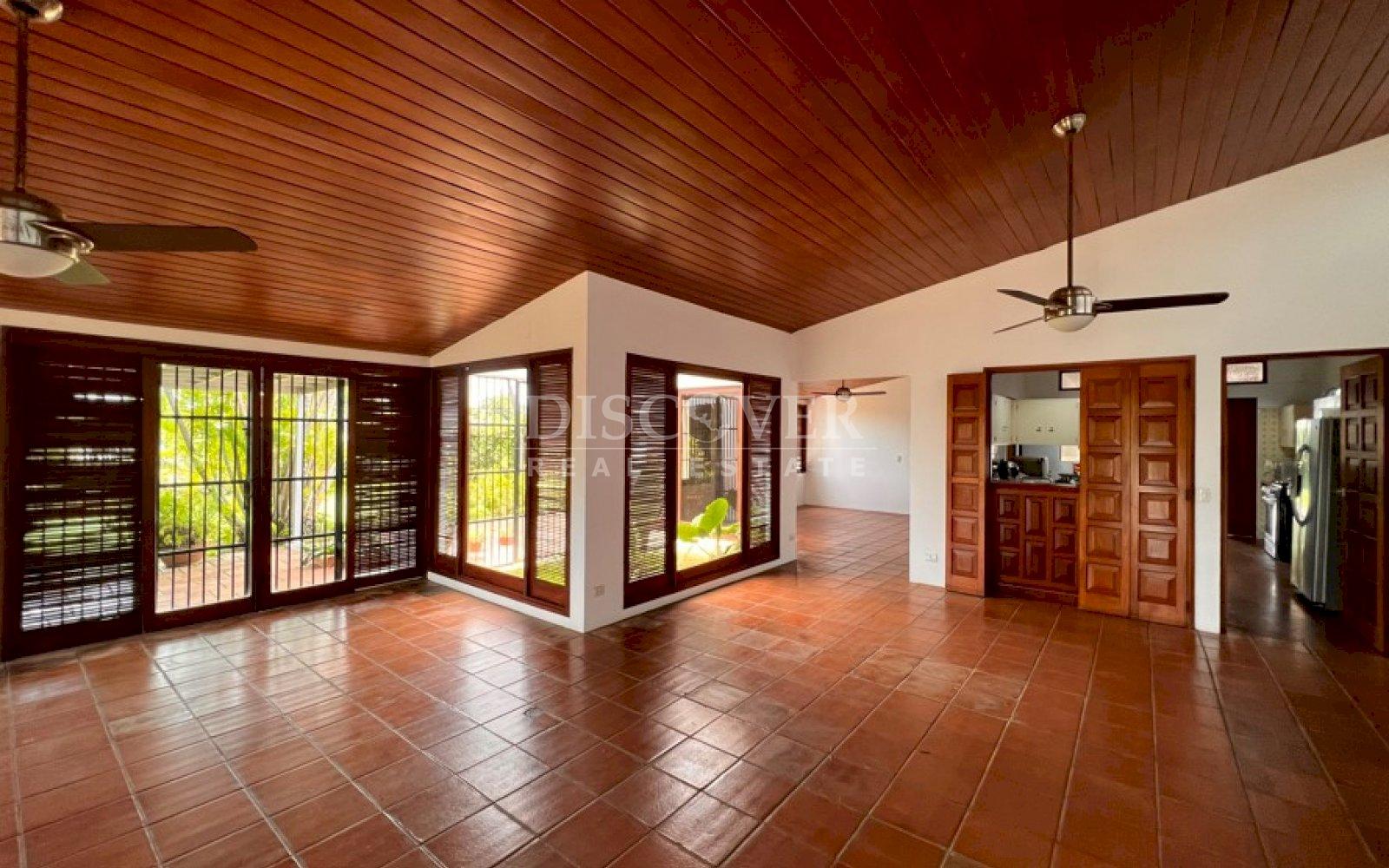 https://images.discovernica.com/propiedad/1600/132372.jpg