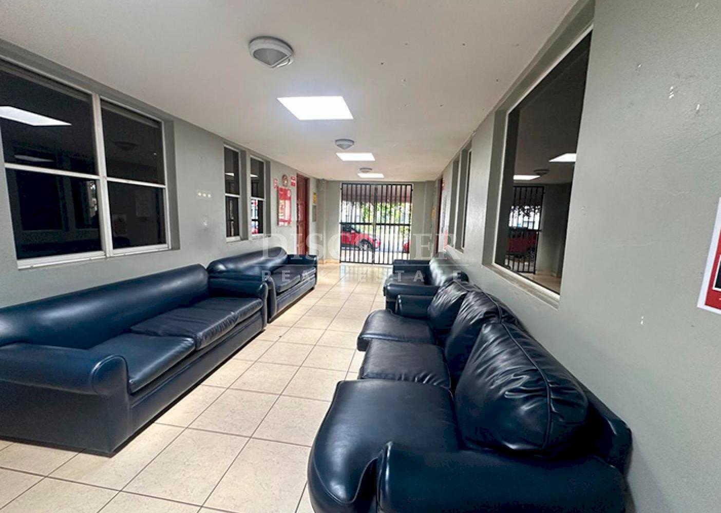 Building for sale or rent in a prime location in Plaza España