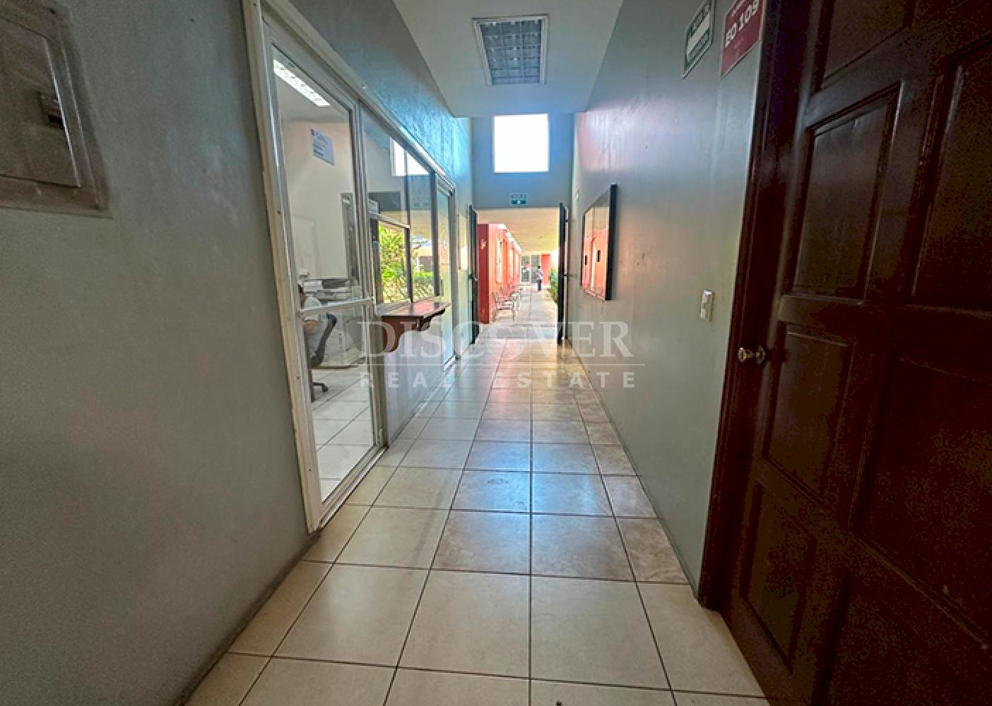  Building for sale or rent in a prime location in Plaza España