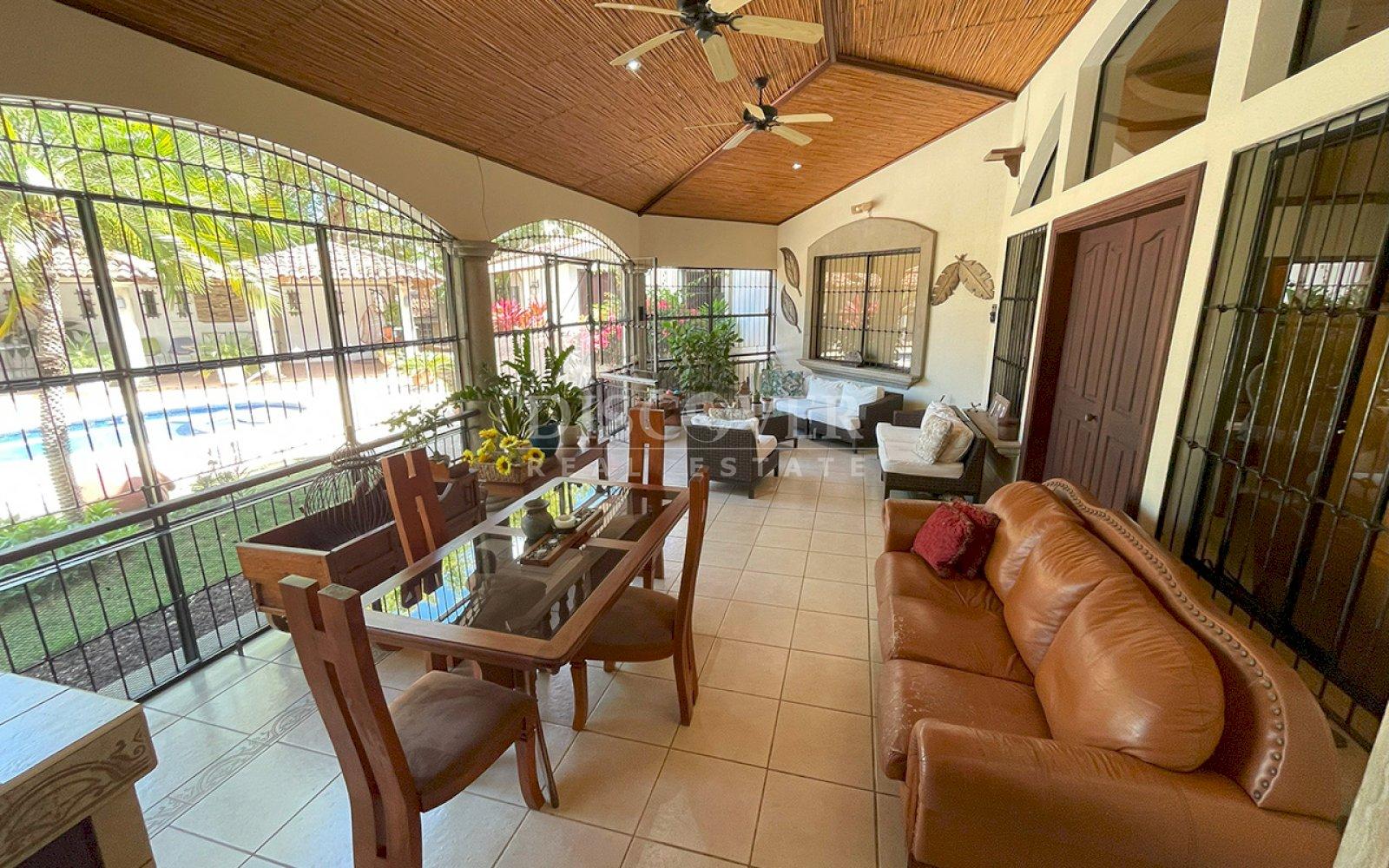  House for Sale in Veracruz – Spacious, Modern, and Functional