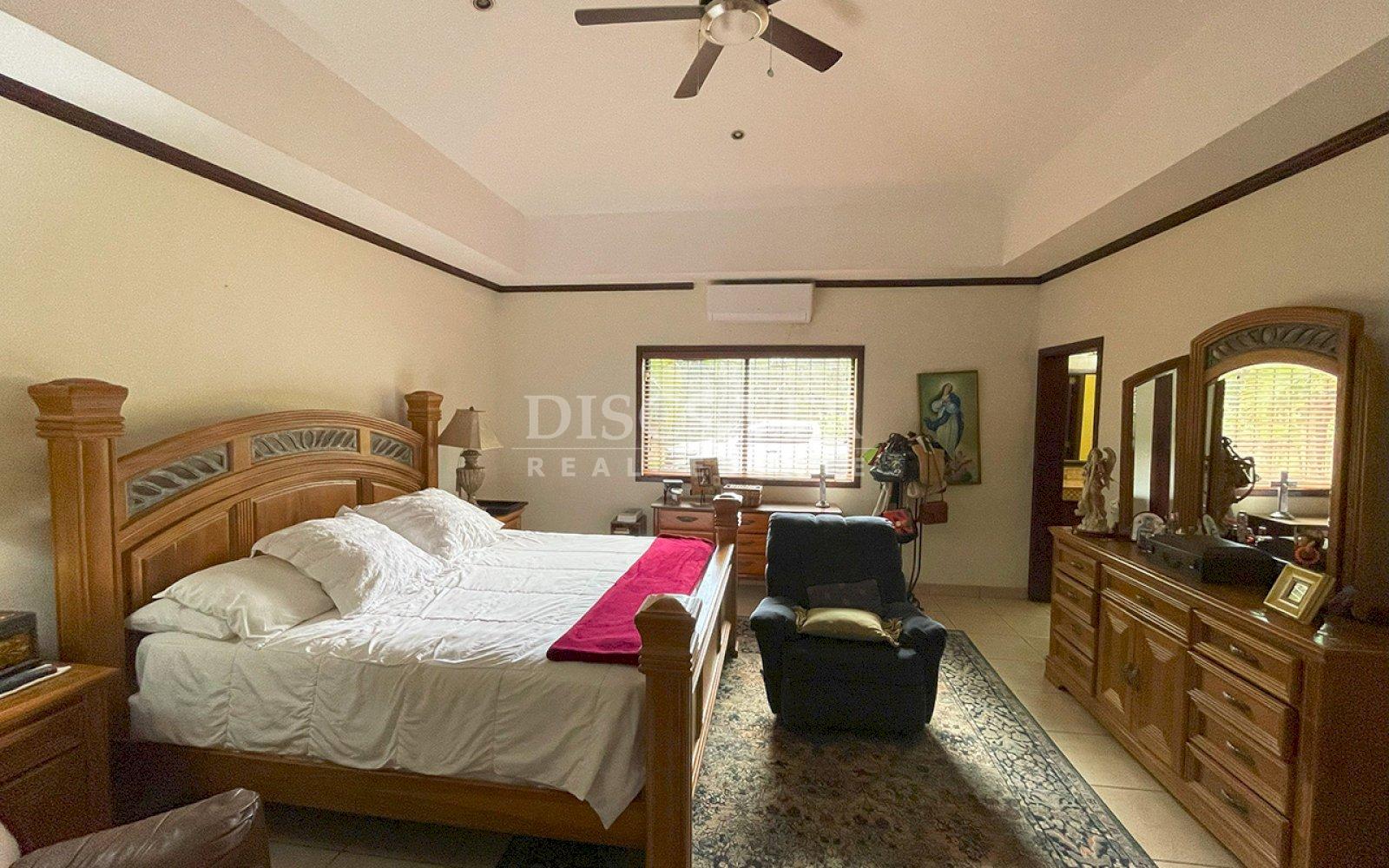  House for Sale in Veracruz – Spacious, Modern, and Functional