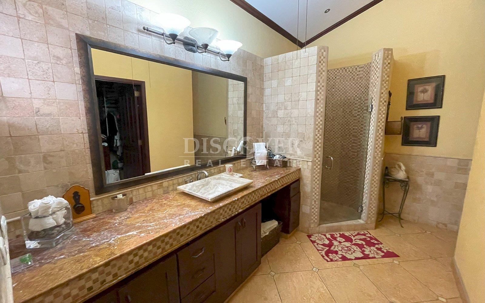  House for Sale in Veracruz – Spacious, Modern, and Functional