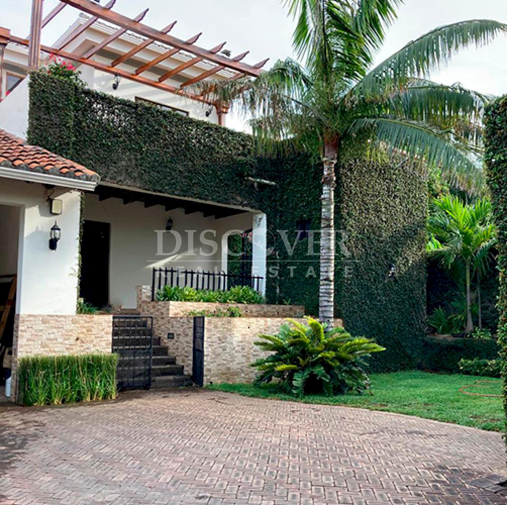  House for Sale/Rent - Cool, Quiet and Safe area of Carretera Sur