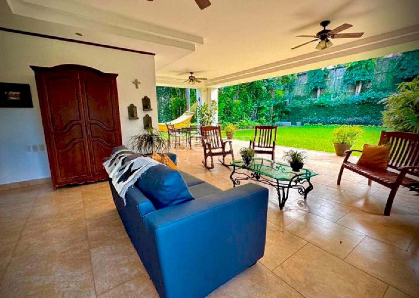  House for Sale/Rent - Cool, Quiet and Safe area of Carretera Sur