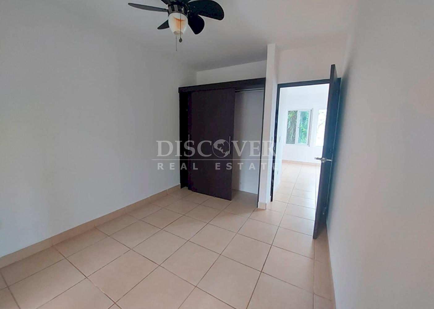 House for rent in condominium - Las Colinas