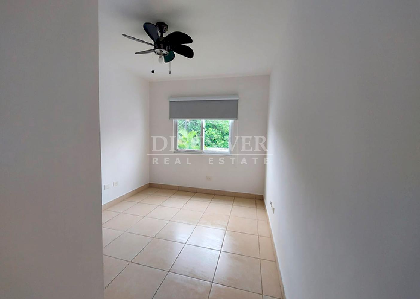 House for rent in condominium - Las Colinas