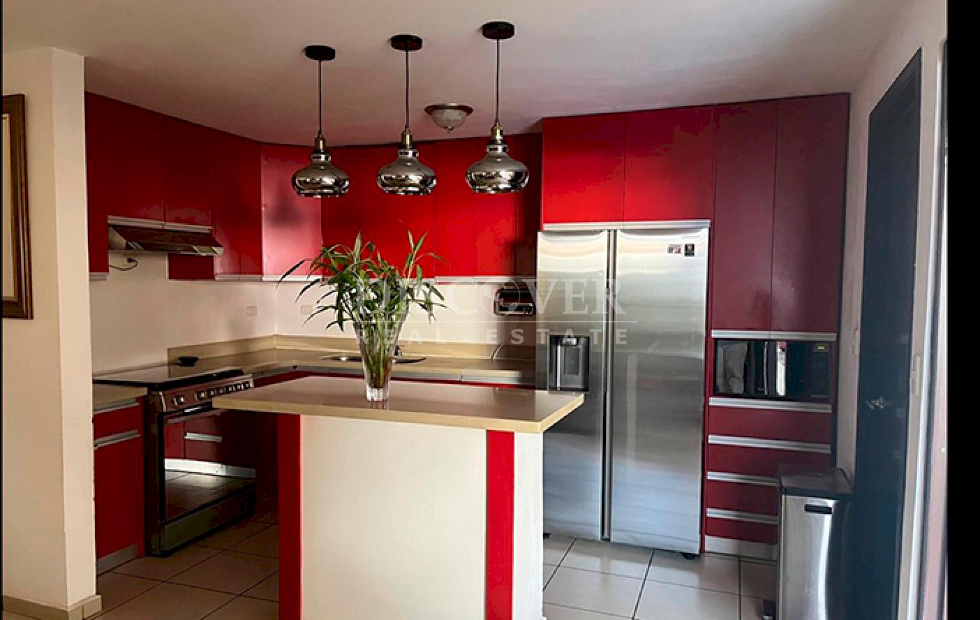  House for sale on the Masaya Highway - Condo area