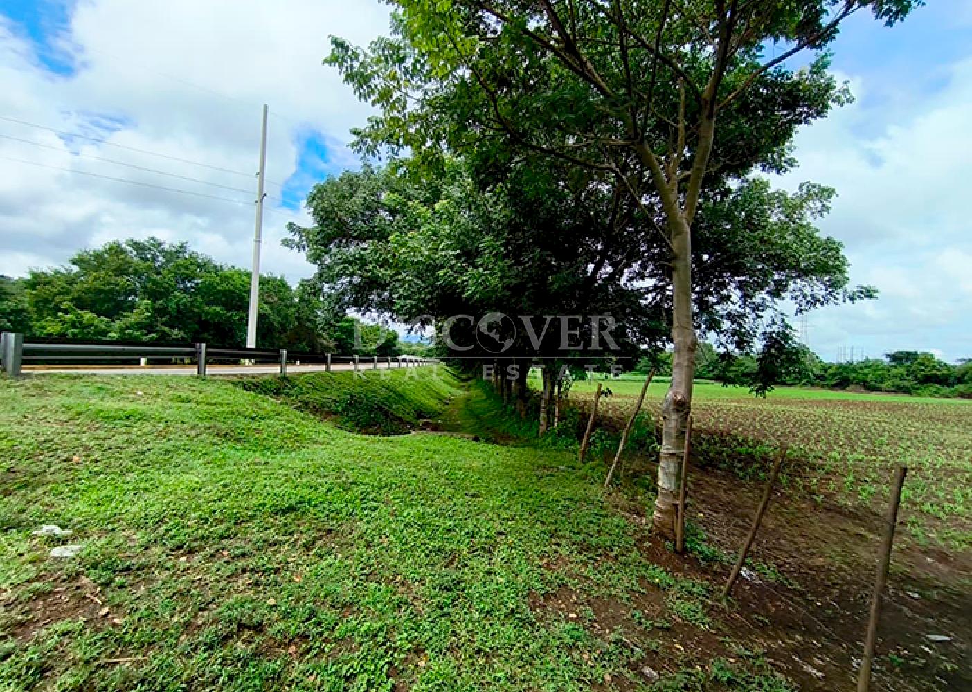  Land for sale across from the highway - Ideal for commercial use in Masaya