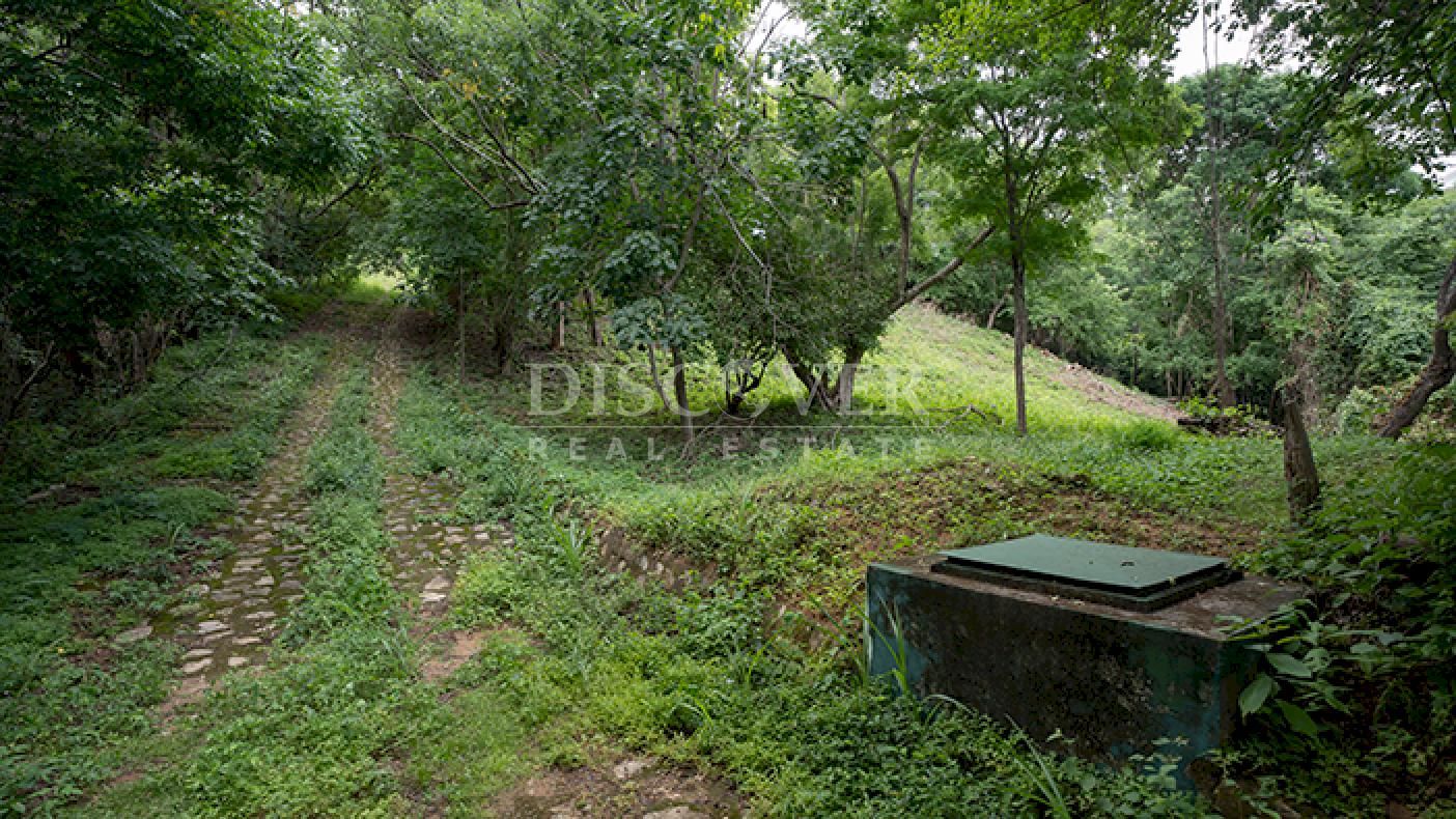 Beach lot for sale in Rancho Santana