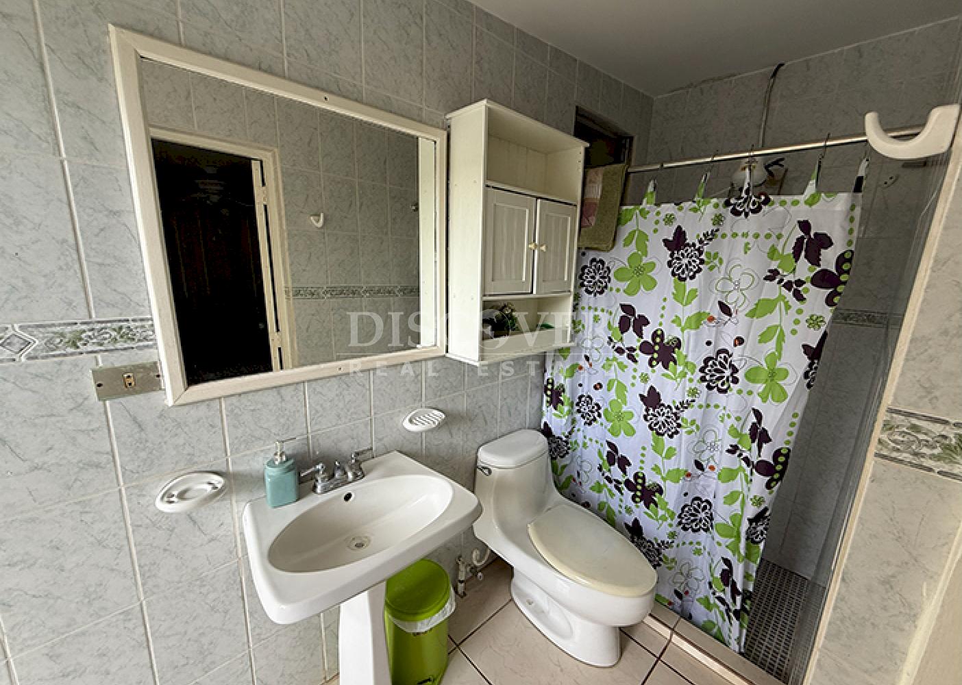  House for sale on Avenida Universitaria Managua 