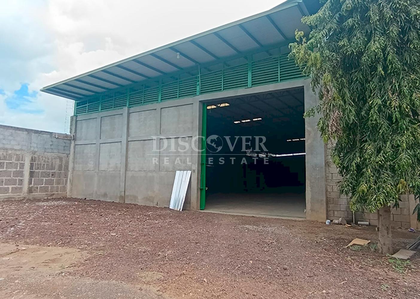  Industrial warehouse for rent on Carretera Norte