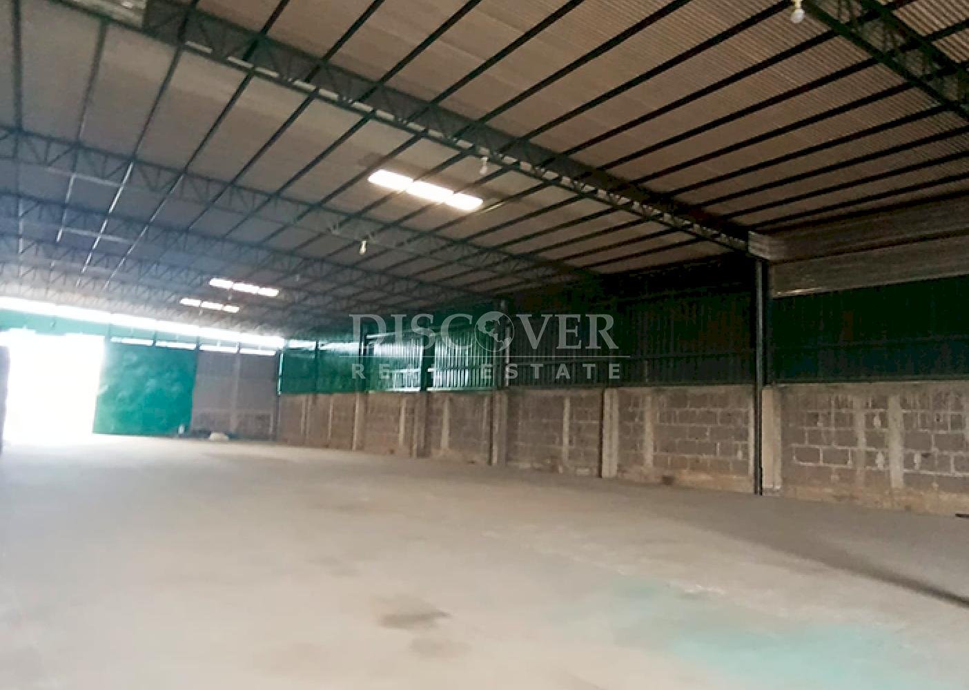  Industrial warehouse for rent on Carretera Norte