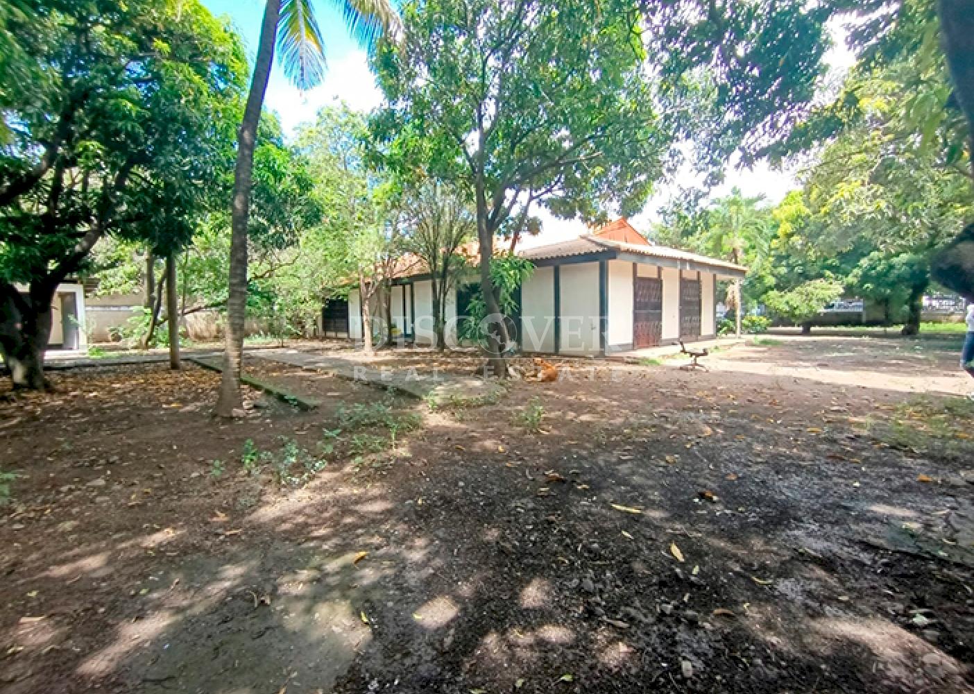  Commercial module for rent on the main road in Sébaco