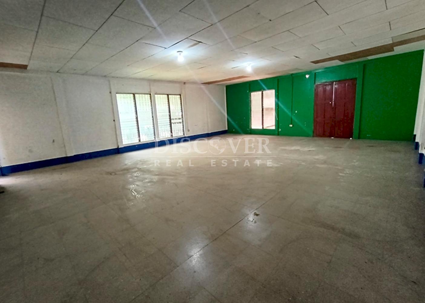  Commercial module for rent on the main road in Sébaco