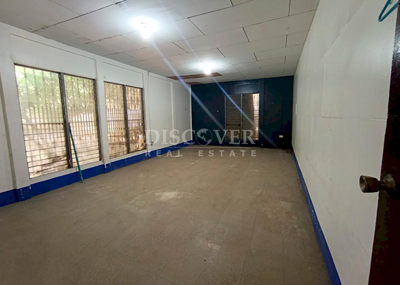  Commercial module for rent on the main road in Sébaco