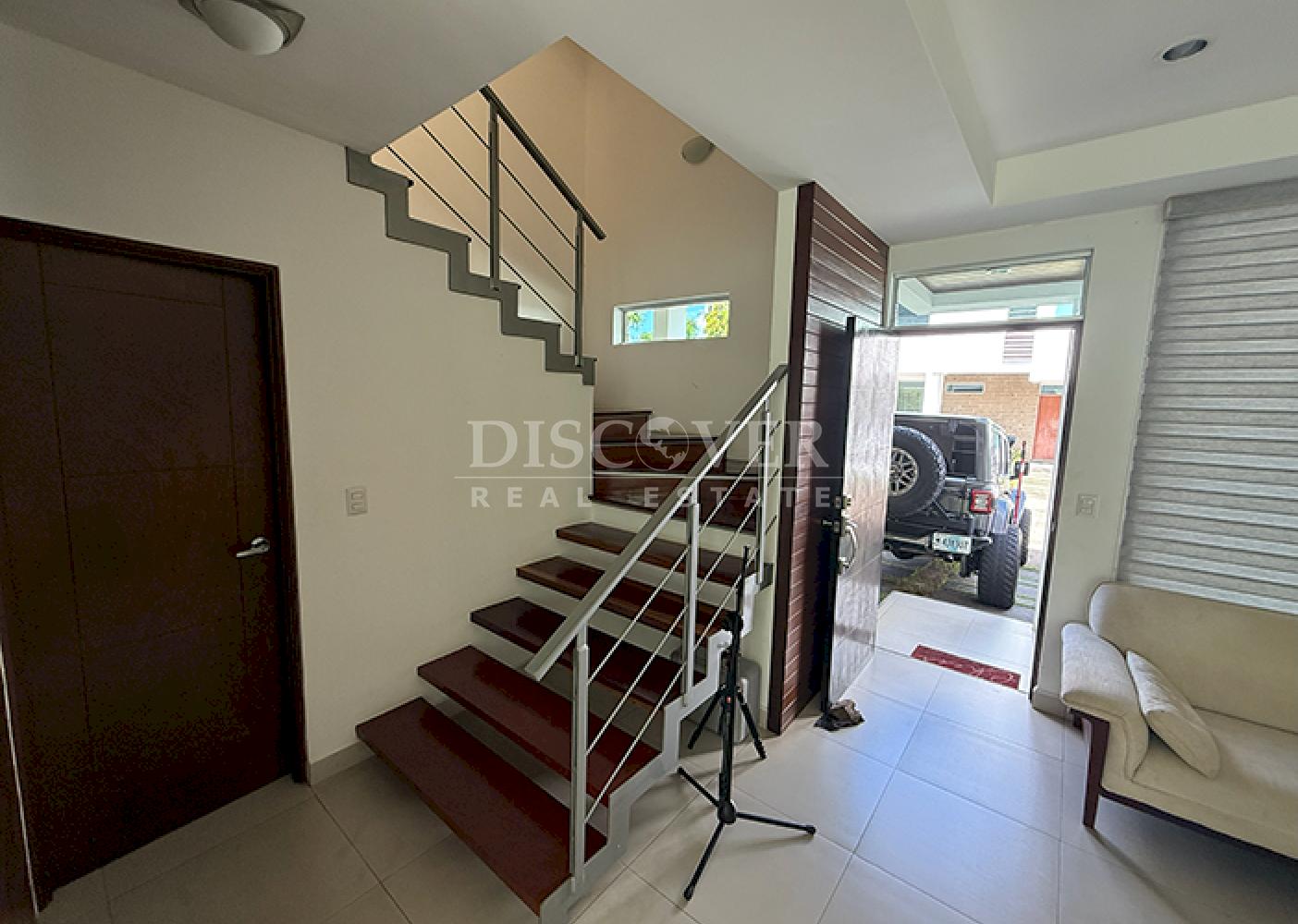  Townhouses for sale in condominium - Villa Fontana