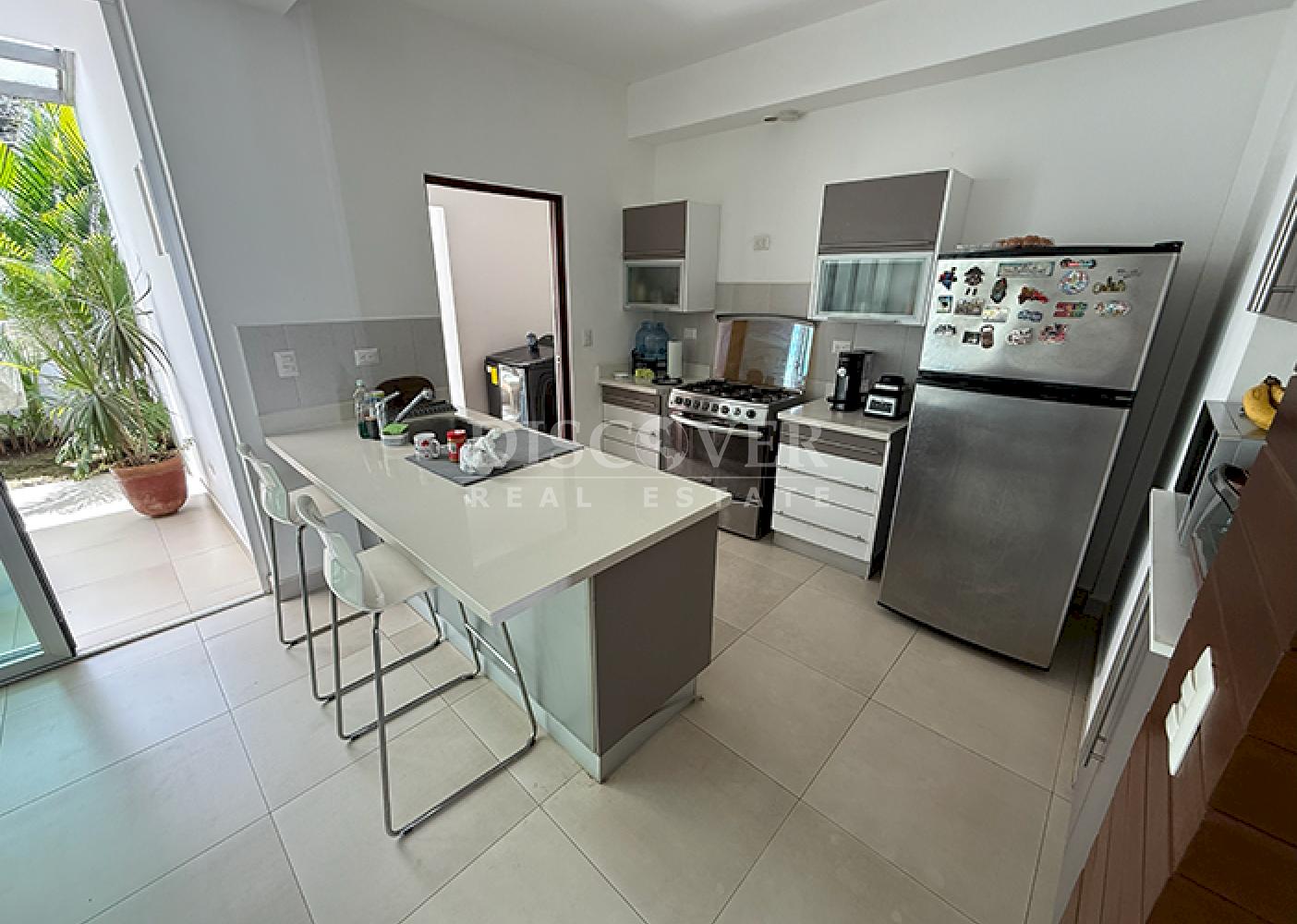  Townhouses for sale in condominium - Villa Fontana