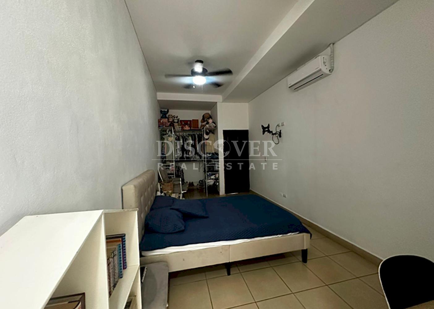  Modern house for sale in residential area - Carretera Vieja a León 