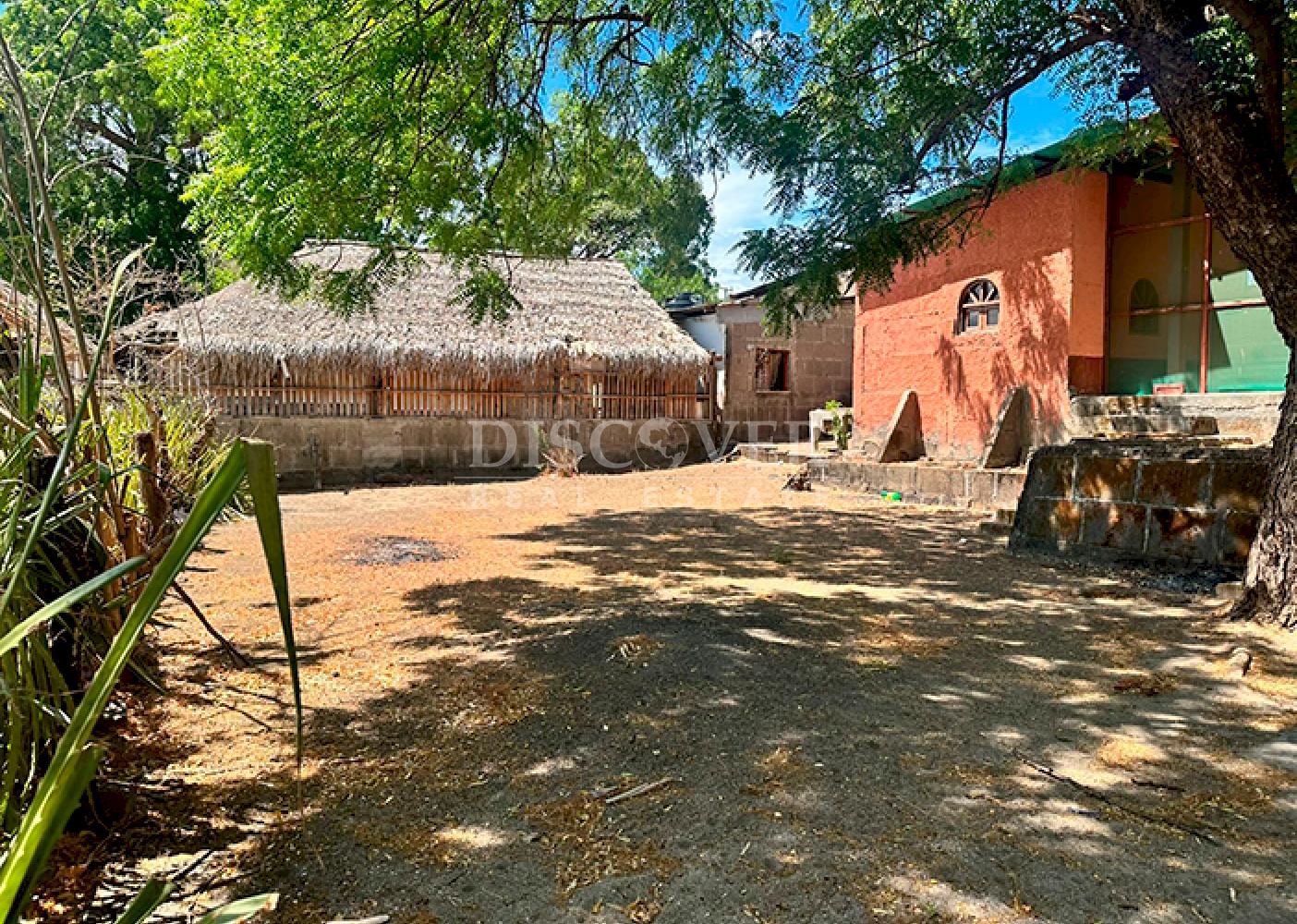 Cozy house with ocean views for sale in Huehuete 