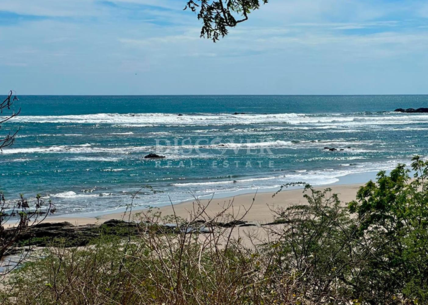 Cozy house with ocean views for sale in Huehuete 