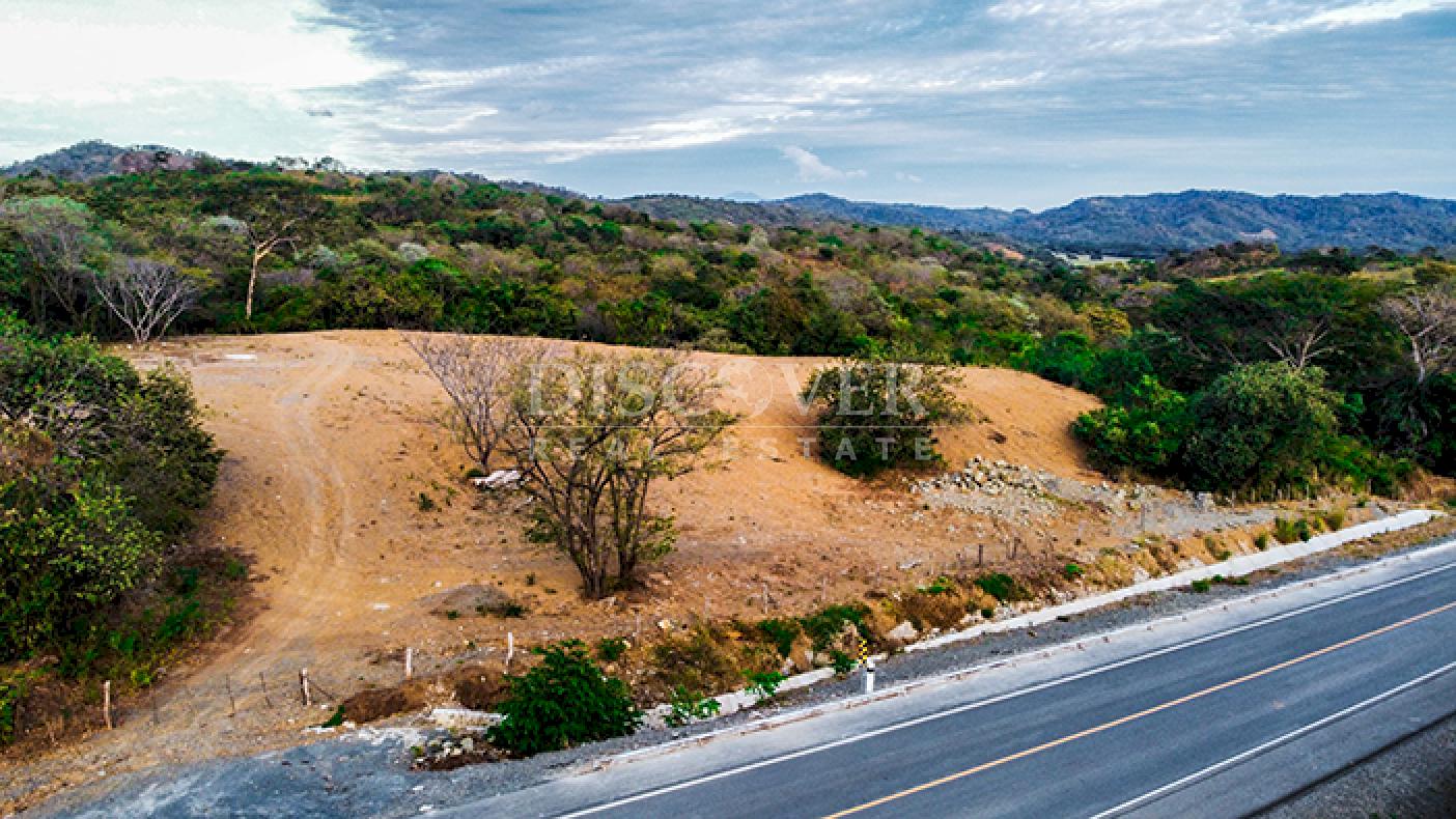 Land for sale in Rivas on the main road
