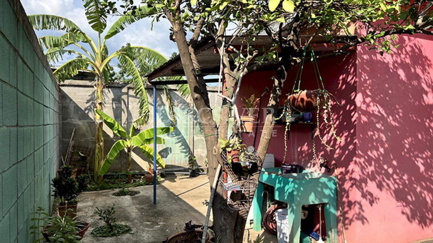 House for sale in residential area on Carretera Nueva to León 